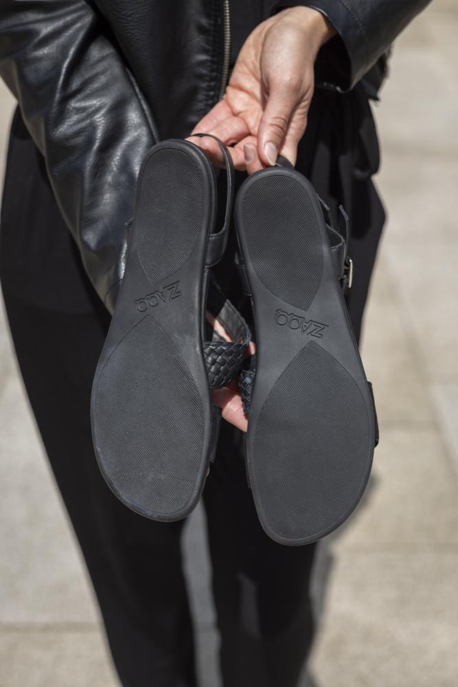 BROOQE Black