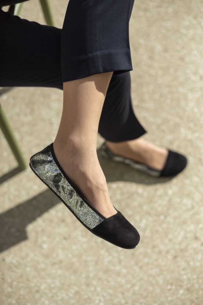 TWIST Derby Black